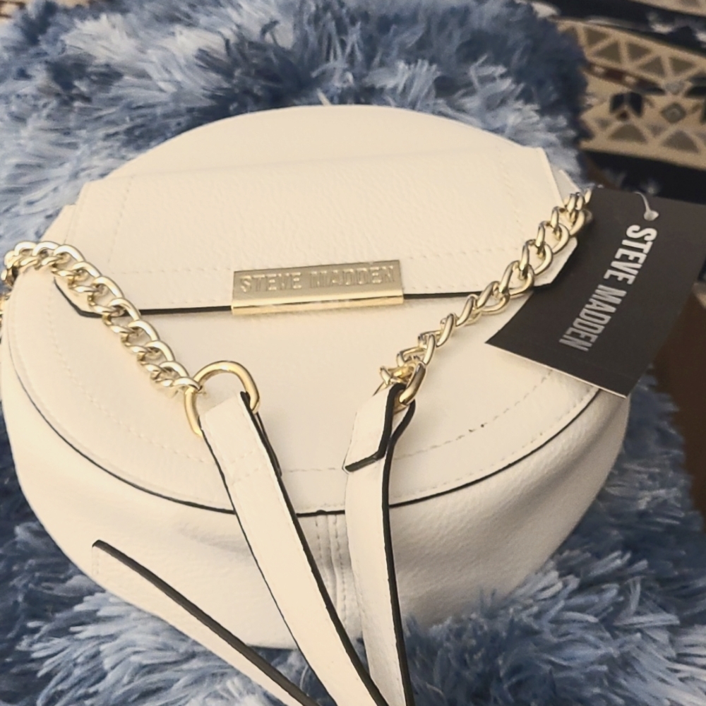 STEVE MADDEN ROUND HANDBAG